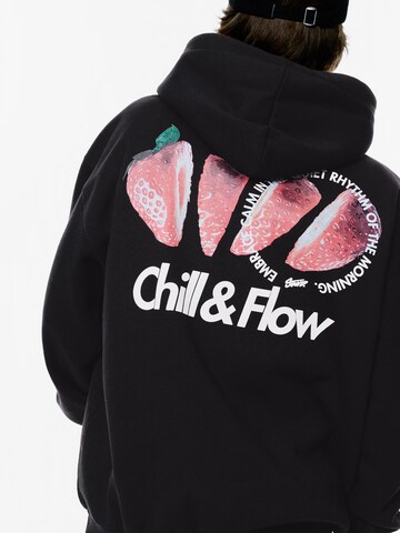 Sweat-shirt 'STWD' Pull&Bear en noir