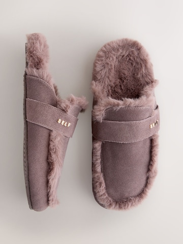 self. Slipper in Brown