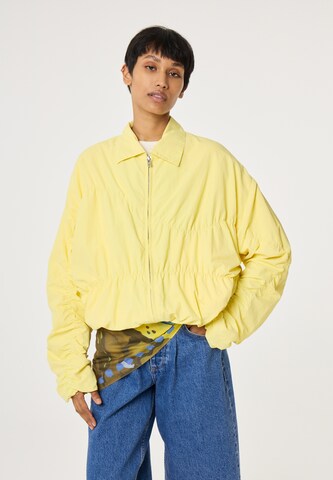 Fabienne Chapot Tussenjas in Geel: voorkant