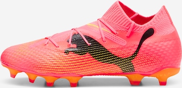 PUMA - Zapatillas de fútbol 'Future 7 Pro' en rosa: frente