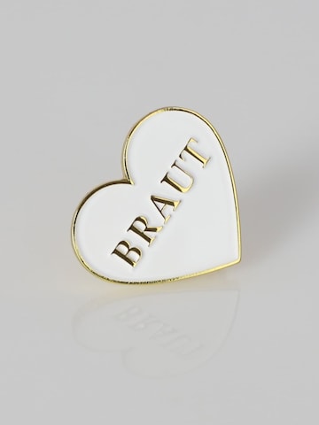 ANNIS WIESBADEN EST. 2021 Brooch 'Ansteck-Pin "Braut" in Herzform, gold / weiß' in White: front