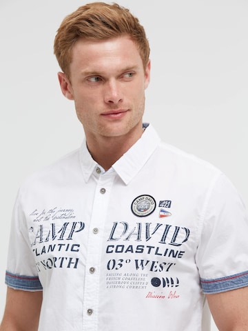 Regular fit Camicia 'French Coast I' di CAMP DAVID in bianco