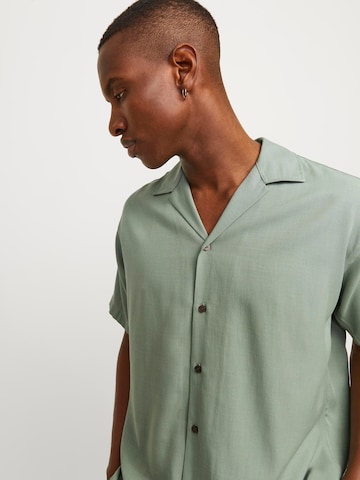 JACK & JONES Comfort fit Button Up Shirt 'CAARON' in Green
