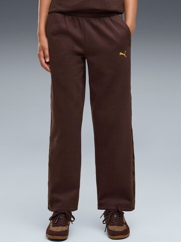 regular Pantaloni sportivi 'Puma Ess Tape Relaxed Sweatpants Fl G' di PUMA in rosso