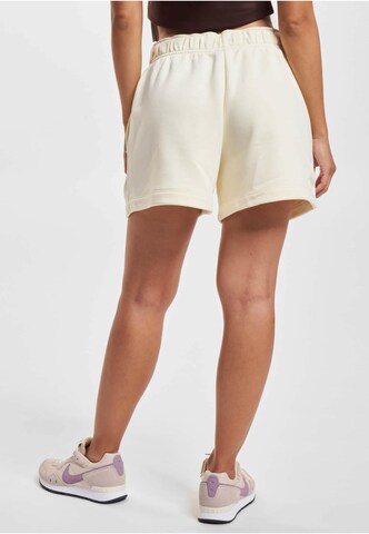 Nike Sportswear Regular Shorts 'Club Fleece' in Beige