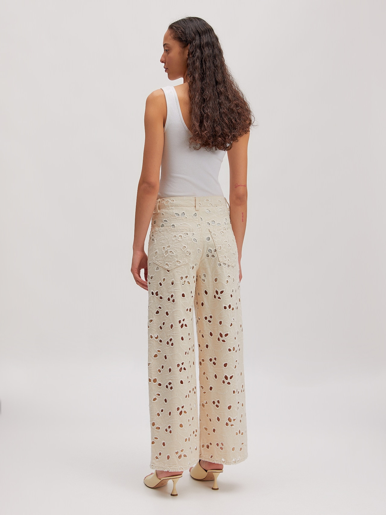 EDITED Pantalón 'Tabea' crema