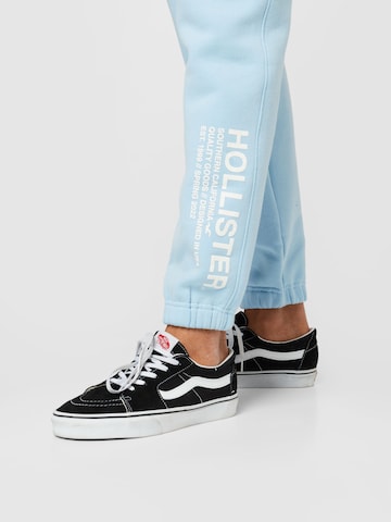 HOLLISTER - Tapered Pantalón en azul