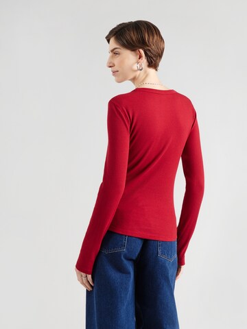 GAP Футболка в Красный