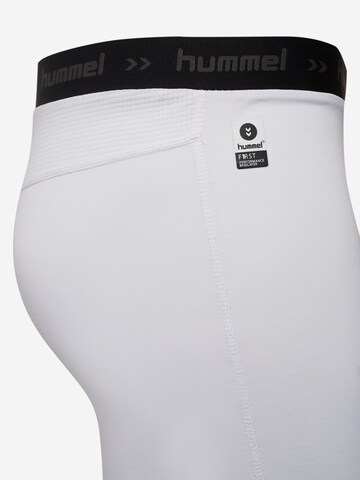 Skinny Pantalon de sport Hummel en blanc