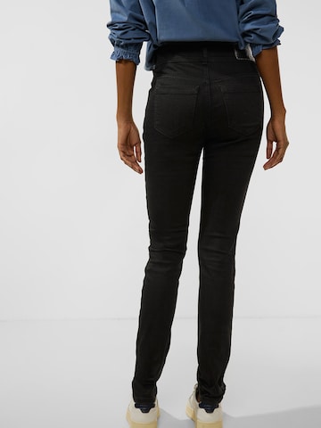 STREET ONE Skinny Jeans 'QR York' in Zwart