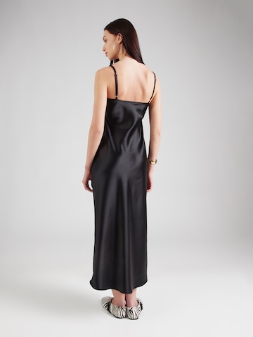 Gina Tricot Avondjurk in Zwart