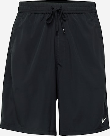 NIKE Обычный Спортивные штаны 'FORM 9IN' в Черный: спереди