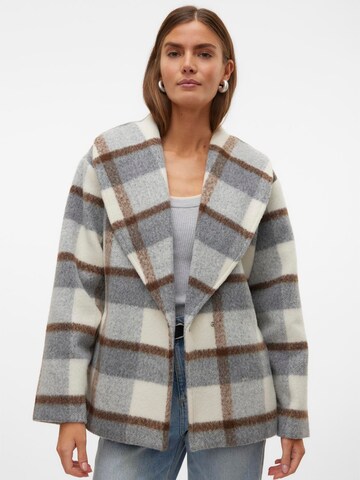 Manteau mi-saison 'VMBLAKEBERGEN' VERO MODA en gris : devant