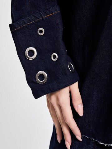 IT'S BASIC Oversized shirt 'Straight Denim Shirt' in Blauw