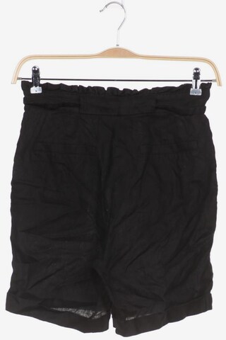DARLING HARBOUR Shorts in S in Black