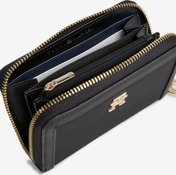 Porte-monnaies 'Essential' TOMMY HILFIGER en noir