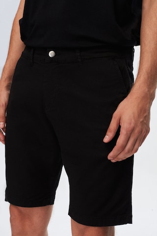 D’S Damat Regular Shorts in Schwarz