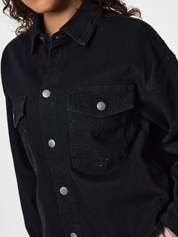 PIECES Regular Fit Jacke in Schwarz