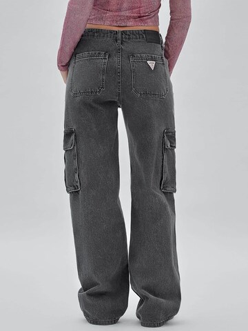 GUESS Loosefit Jeans in Grau