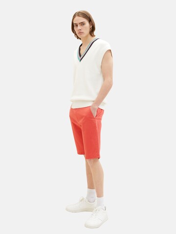 TOM TAILOR DENIM Slimfit Shorts in Rot