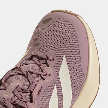 Chaussure basse 'Tracefinder Plus' ADIDAS TERREX en rose