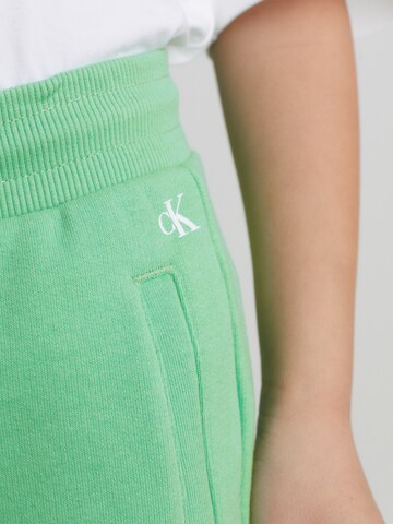 Calvin Klein Jeans Regular Pants in Green
