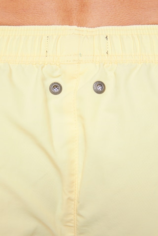 CAMP DAVID Zwemshorts in Geel