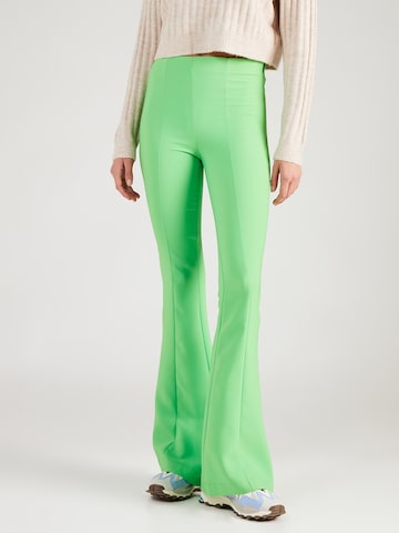 évasé Pantalon Koton en vert : devant