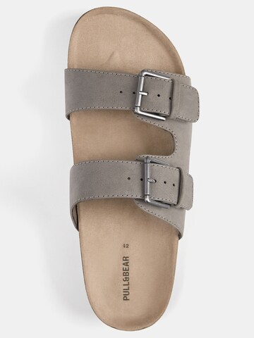 Mule Pull&Bear en gris