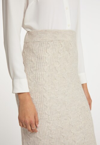 Usha Skirt in White