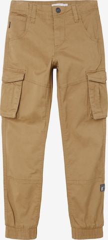 NAME IT Tapered Broek 'Bamgo' in Bruin: voorkant