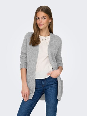 Cardigan 'ONLLESLY' ONLY en gris : devant
