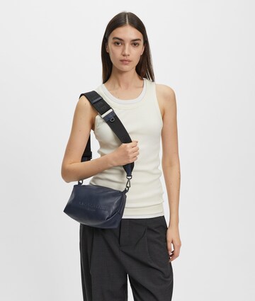 Liebeskind Berlin Crossbody in Blau: Vorderseite