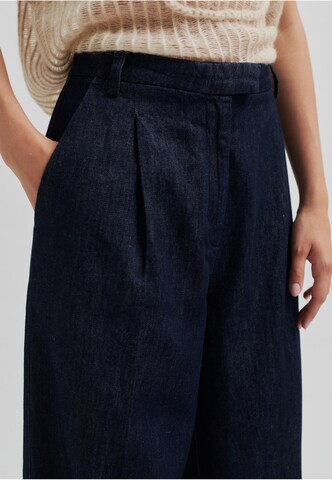 Loosefit Pantaloni con piega frontale 'Alluet' di SECOND FEMALE in blu