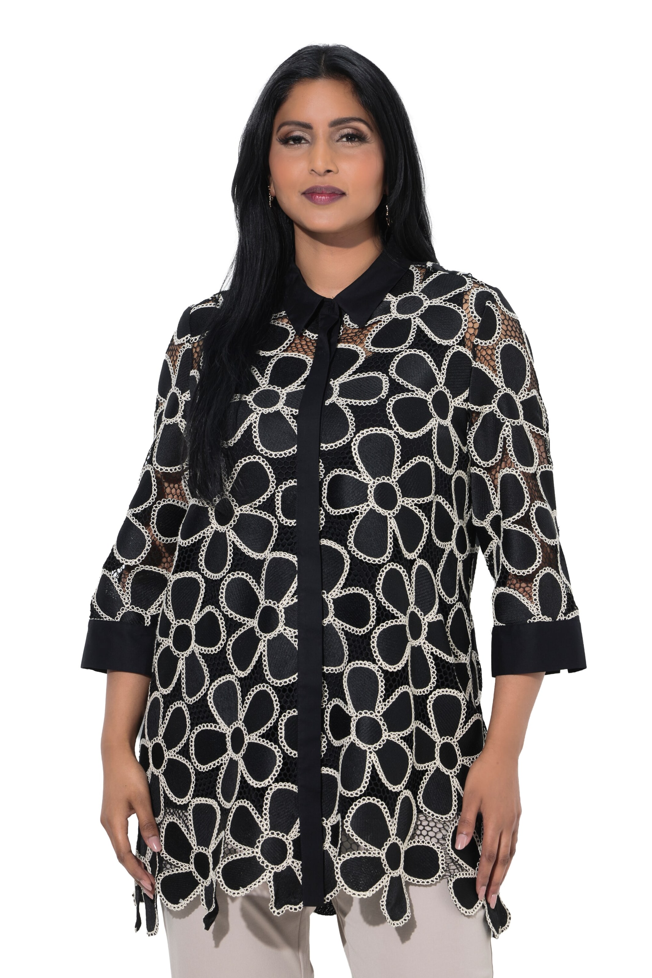 Ulla Popken Blouse in Black: front