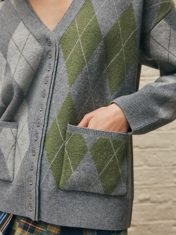 Cardigan Next en gris