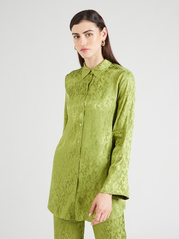 b.young Blouse in Groen: voorkant