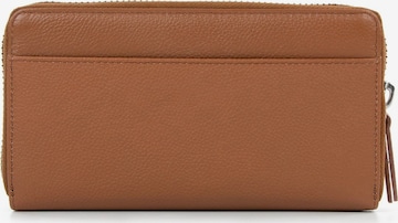 TAMARIS Wallet 'Amanda' in Brown