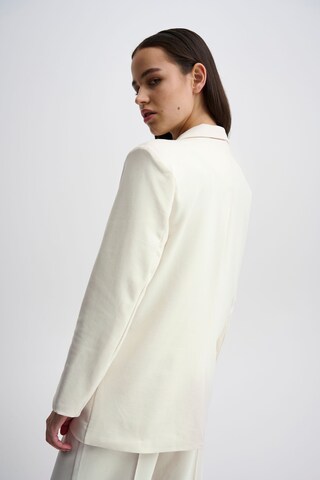Blazer 'Kate' di ICHI in beige