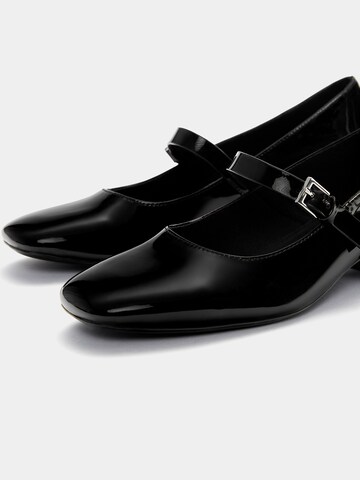 Escarpins à bride arrière Pull&Bear en noir