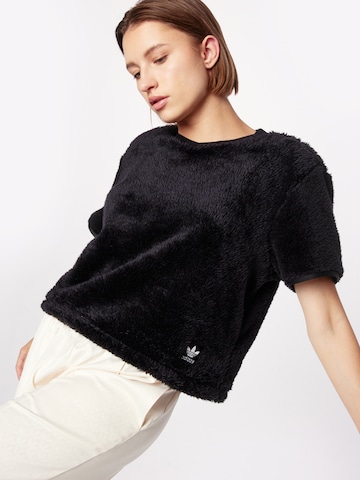 ADIDAS ORIGINALS Μπλουζάκι 'Essentials+ Fluffy' σε μαύρο