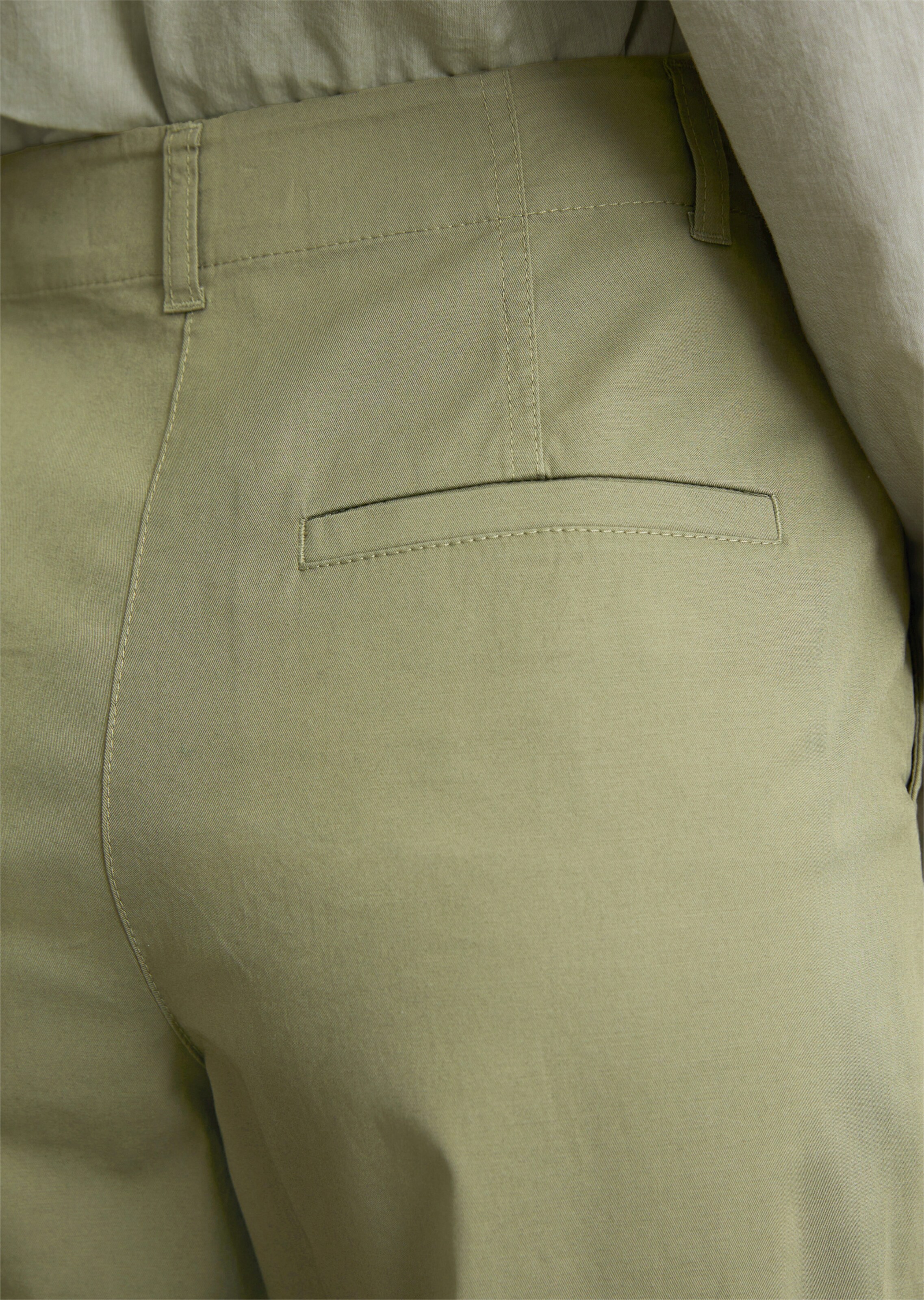 Marc O'Polo Loose fit Trousers in Green