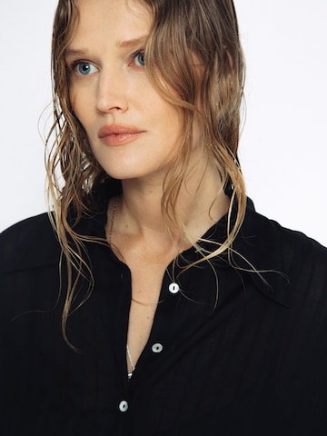 ABOUT YOU x Toni Garrn Blouse 'Drew' in Black