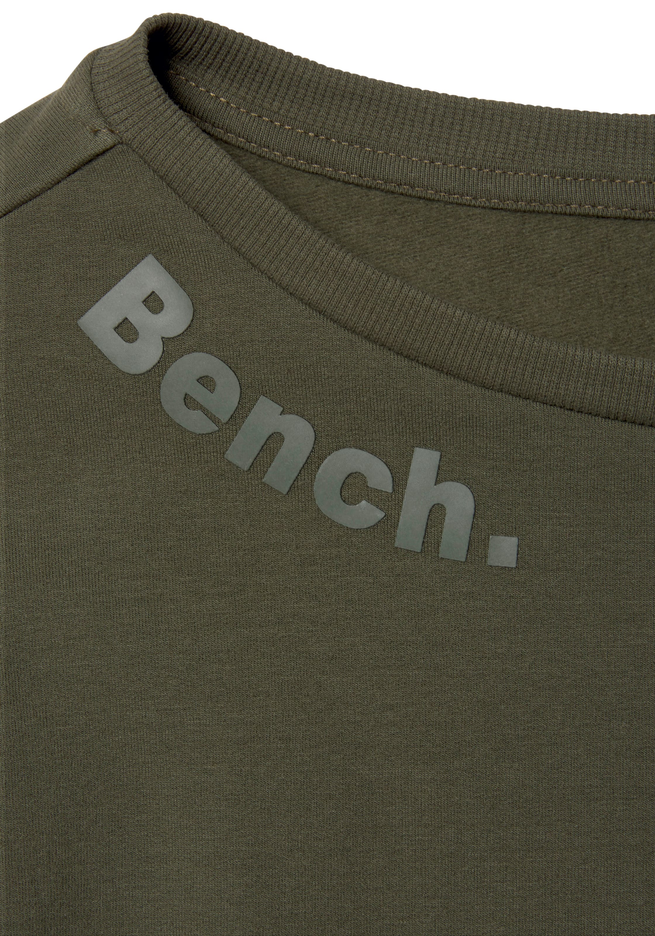BENCH Sweatshirt in Grün