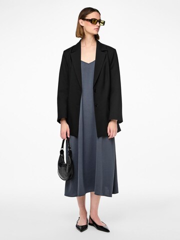 Robe d’été 'LISA' PIECES en bleu