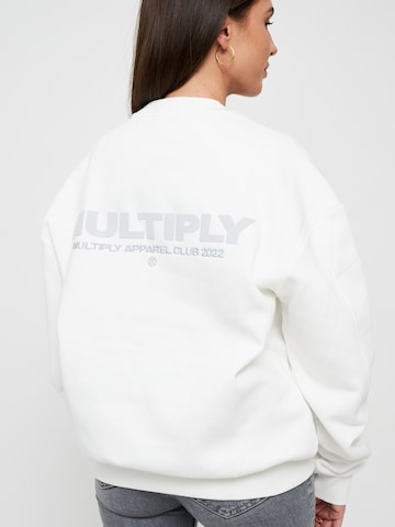 Multiply Apparel Sweatshirt 'Multiply' i hvit