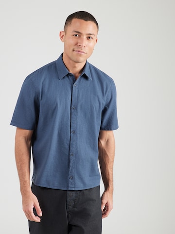 Fit confort Chemise HOLLISTER en bleu : devant