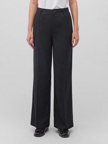Mavi Wide leg Pleated Pants in Black: front