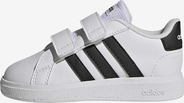 ADIDAS ORIGINALS Sportcipő 'Grand Court 2.0' - fehér: elől