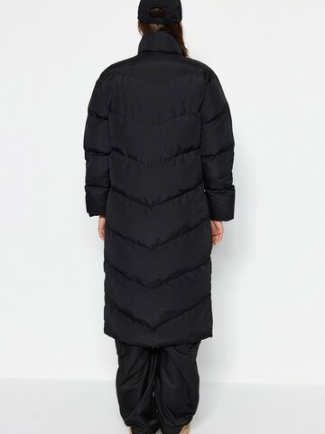 Cappotto invernale di Trendyol in nero